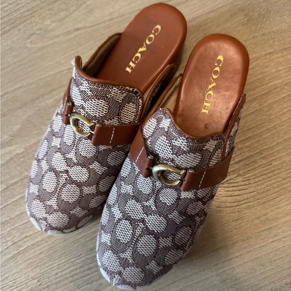 Coach Clogs - Picture 4 of 4